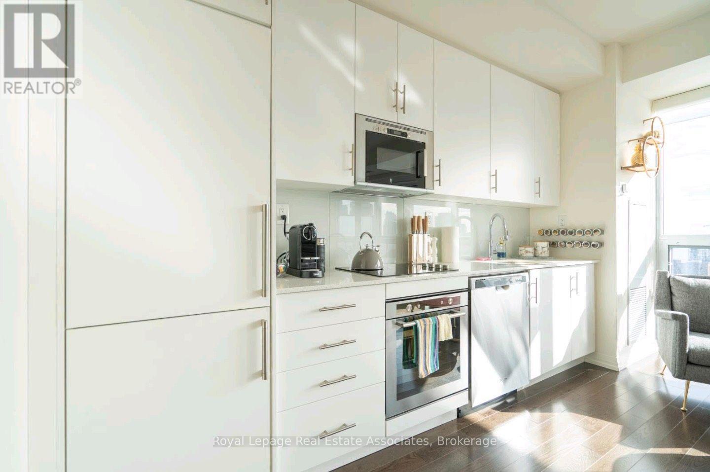2012 - 460 Adelaide Street E, Toronto, Ontario  M5A 1N6 - Photo 2 - C12466872