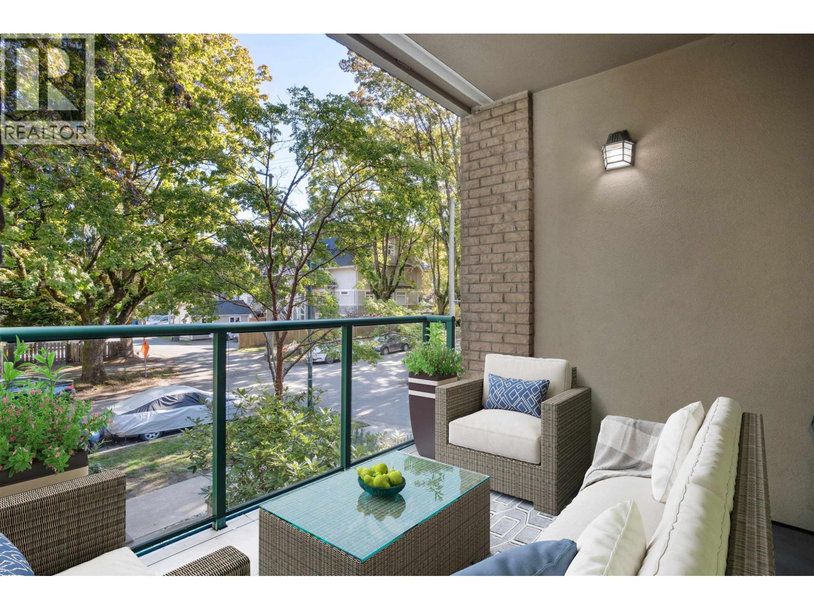 210 2028 W 11th Avenue, Vancouver, British Columbia  V6J 2C9 - Photo 2 - R3058499