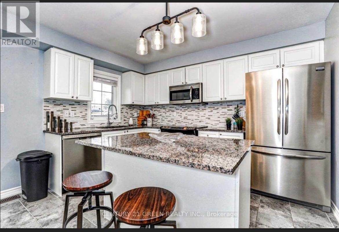 71 Magpie Way, Whitby, Ontario  L1N 8P7 - Photo 5 - E12466798