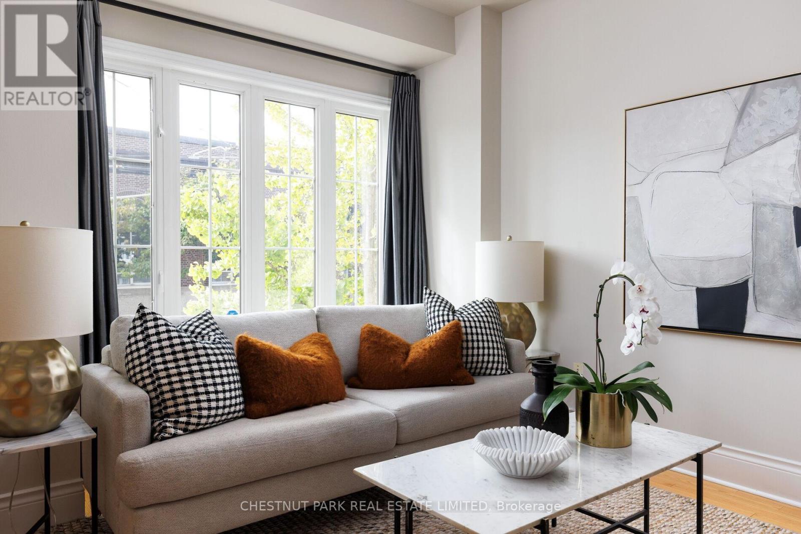 53 Connaught Avenue, Toronto, Ontario  M4L 2V8 - Photo 6 - E12466829