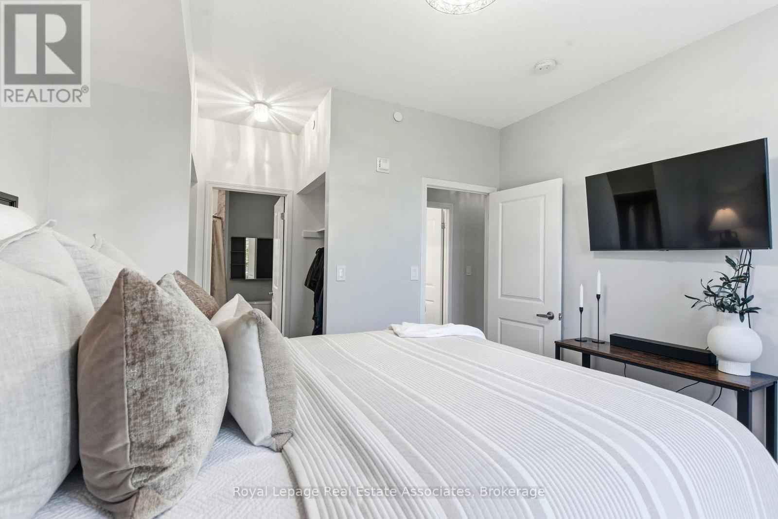 208 - 80 Aspen Springs Drive, Clarington, Ontario  L1C 0V4 - Photo 22 - E12466853