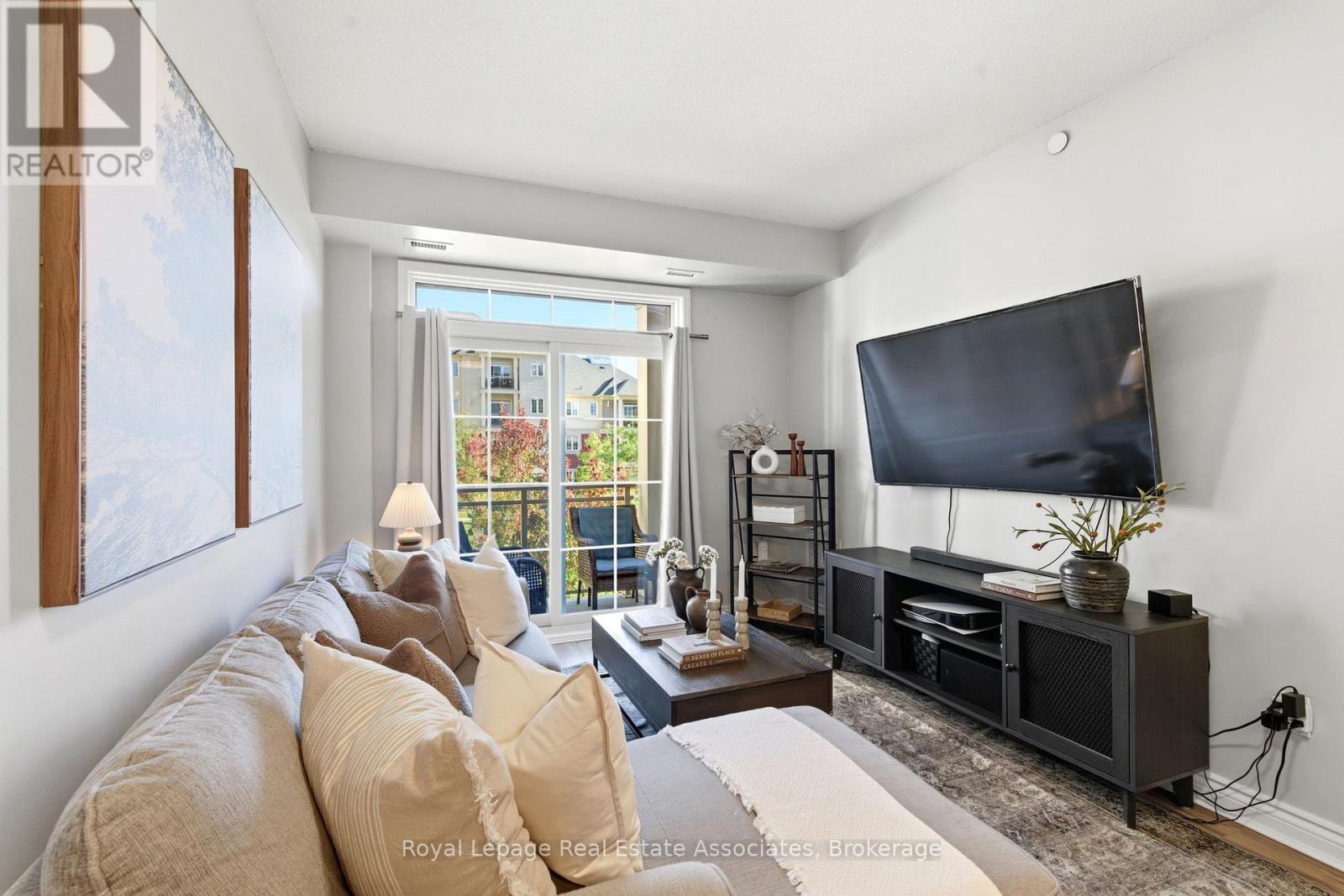 208 - 80 Aspen Springs Drive, Clarington, Ontario  L1C 0V4 - Photo 5 - E12466853
