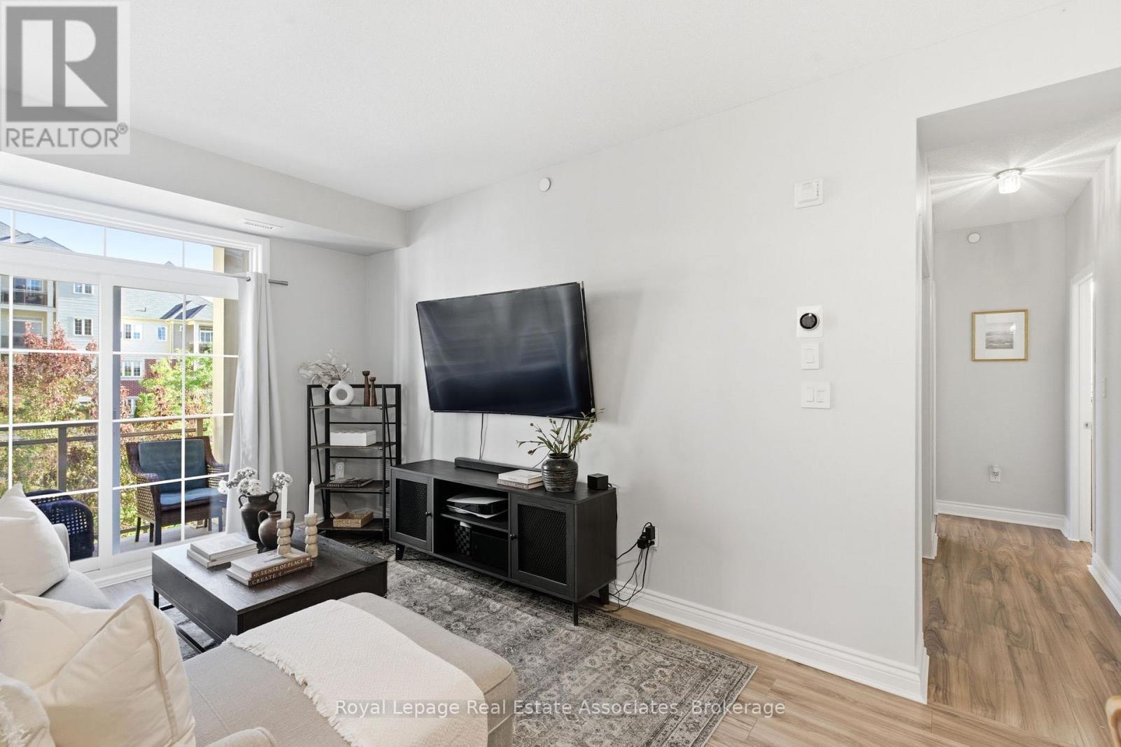 208 - 80 Aspen Springs Drive, Clarington, Ontario  L1C 0V4 - Photo 6 - E12466853