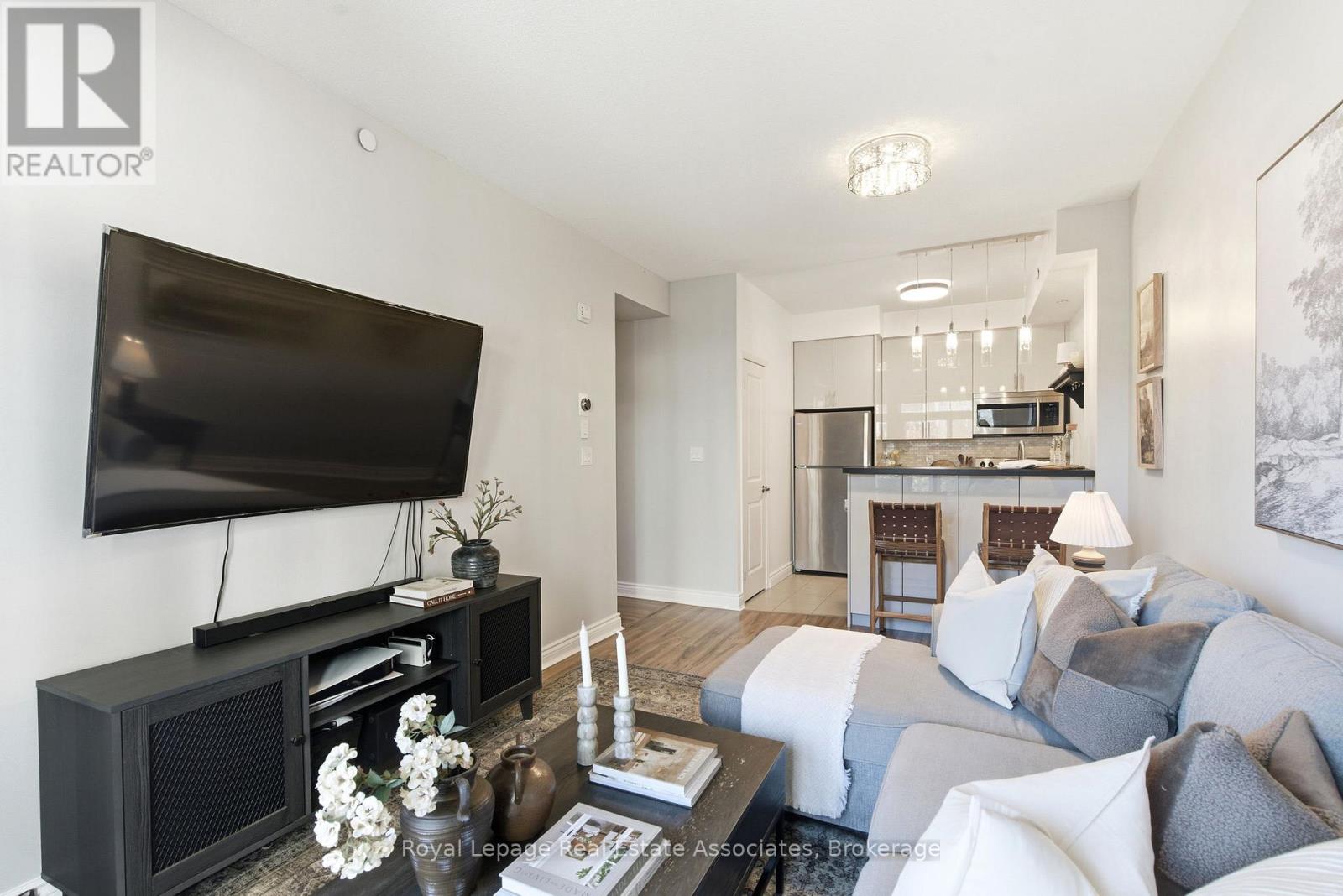 208 - 80 Aspen Springs Drive, Clarington, Ontario  L1C 0V4 - Photo 7 - E12466853