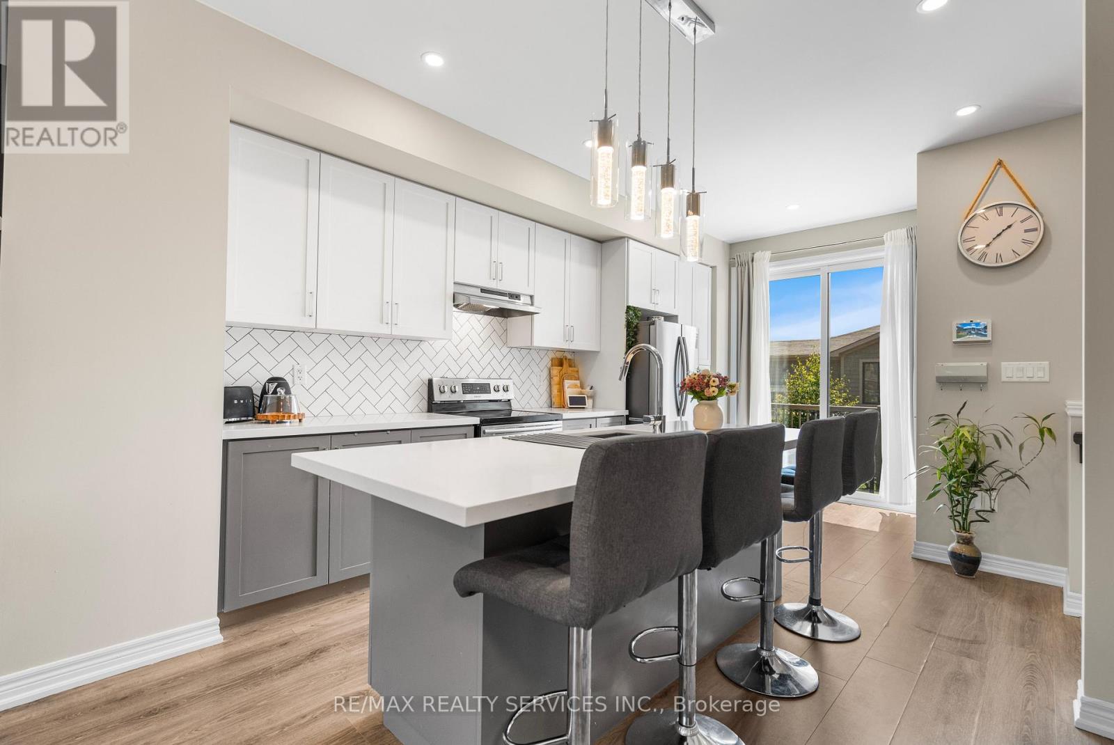 122 - 1890 RYMAL ROAD E, Hamilton, Ontario