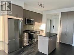 85 Oneida Crescent, Richmond Hill, Ontario  L4B 0H4 - Photo 4 - N12466857