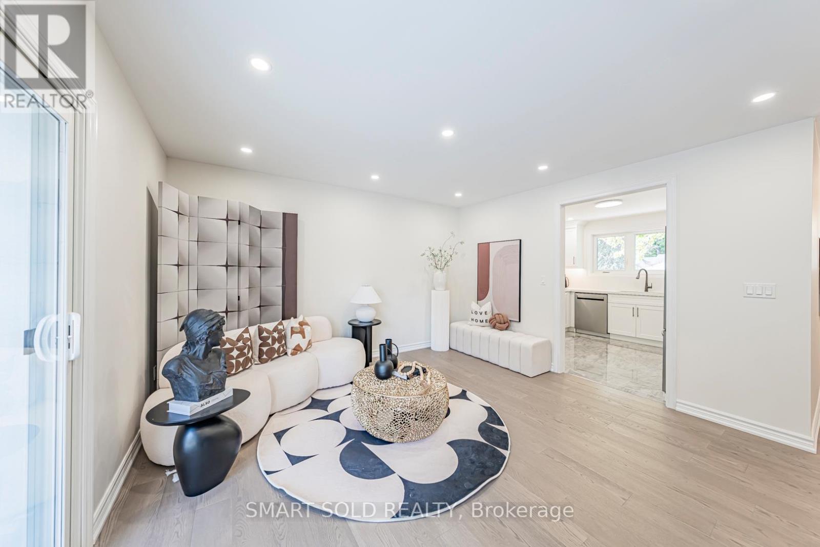 158 Park Avenue, Newmarket, Ontario  L3Y 1V1 - Photo 18 - N12466861