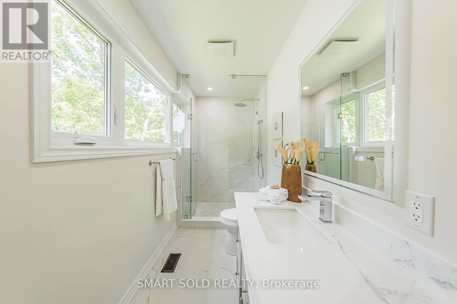 158 Park Avenue, Newmarket, Ontario  L3Y 1V1 - Photo 36 - N12466861