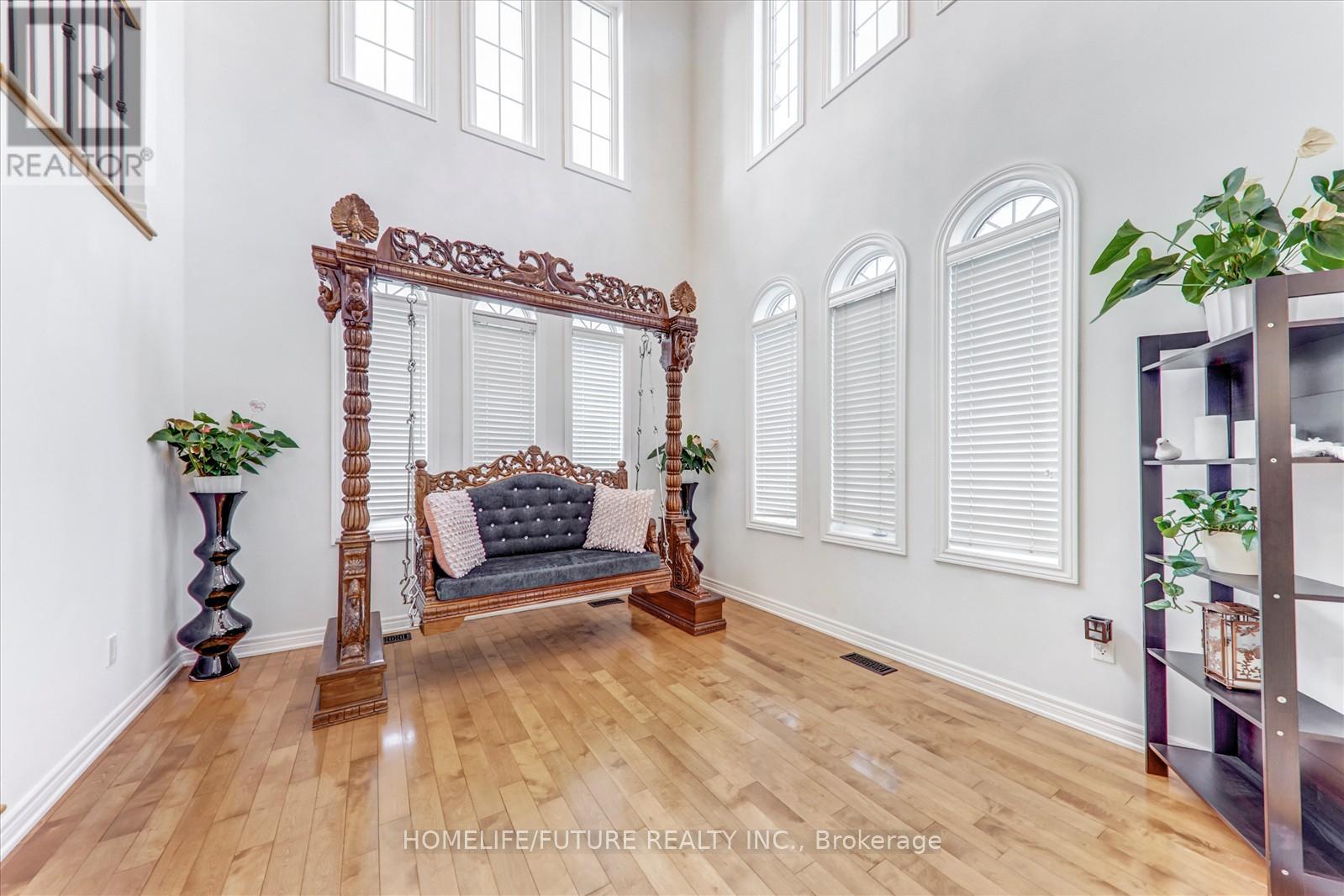 149 Stonechurch Crescent, Markham, Ontario  L6B 0L2 - Photo 10 - N12466862