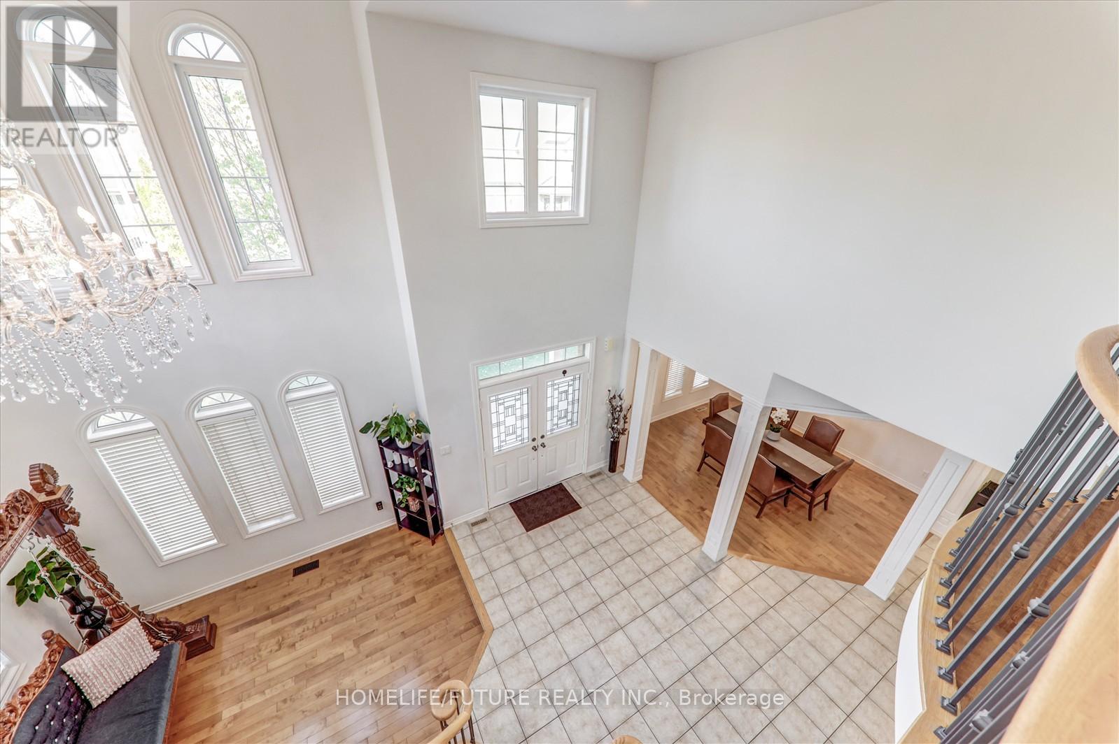 149 Stonechurch Crescent, Markham, Ontario  L6B 0L2 - Photo 12 - N12466862