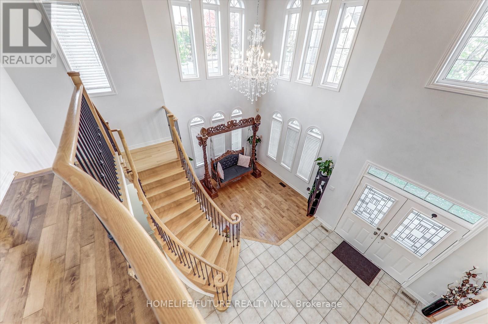 149 Stonechurch Crescent, Markham, Ontario  L6B 0L2 - Photo 13 - N12466862