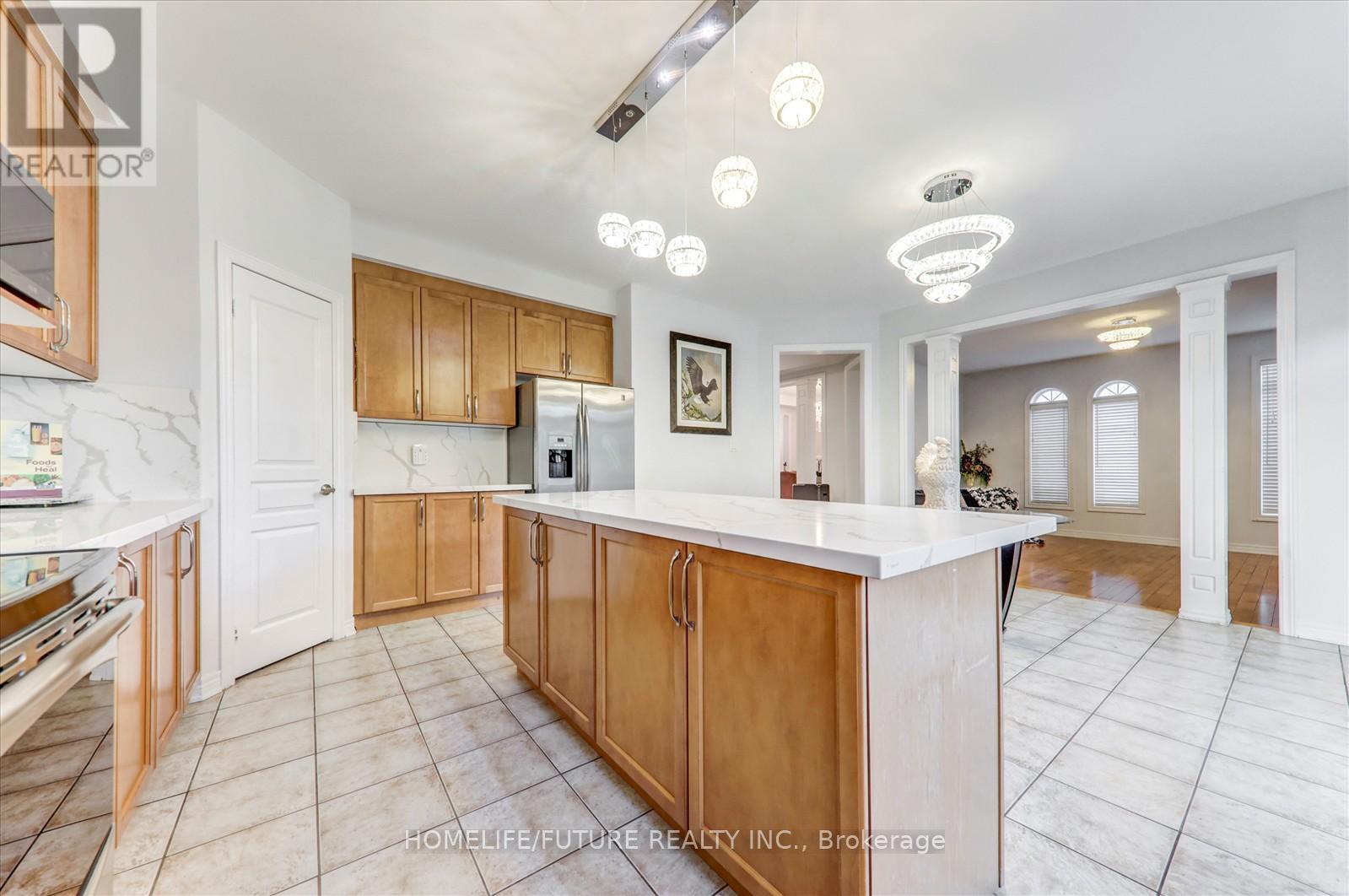 149 Stonechurch Crescent, Markham, Ontario  L6B 0L2 - Photo 22 - N12466862
