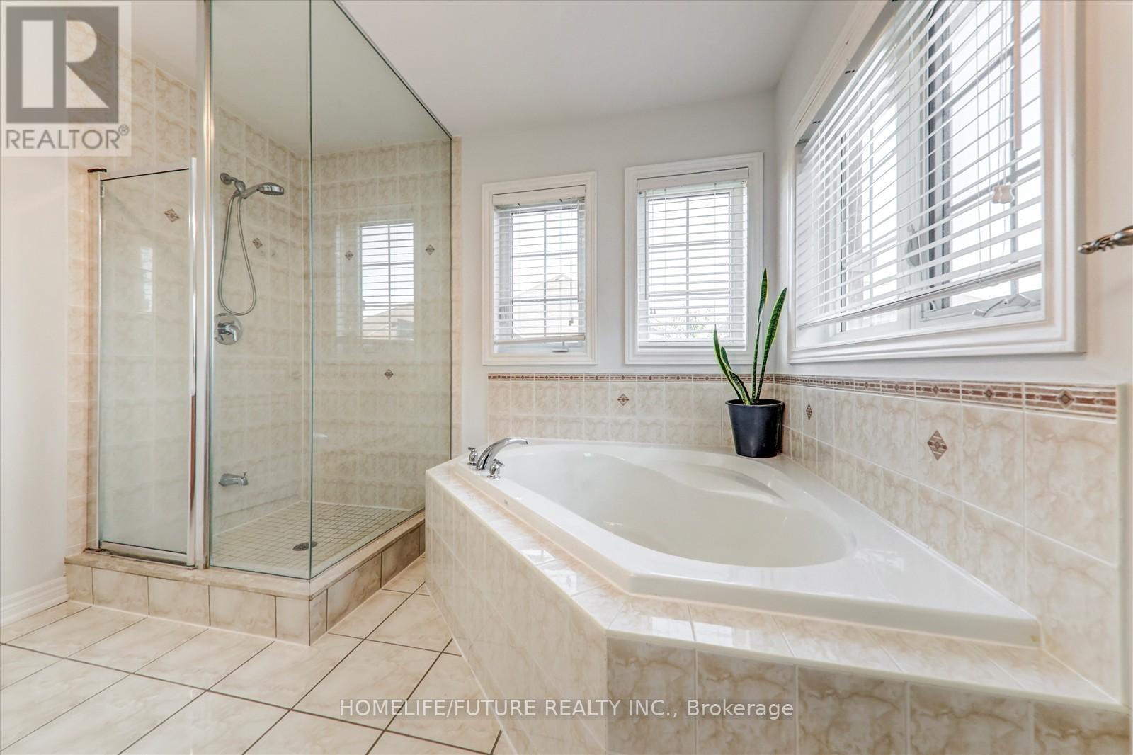 149 Stonechurch Crescent, Markham, Ontario  L6B 0L2 - Photo 28 - N12466862