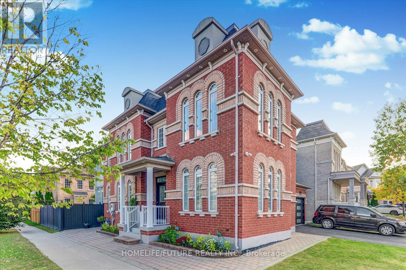 149 Stonechurch Crescent, Markham, Ontario  L6B 0L2 - Photo 3 - N12466862