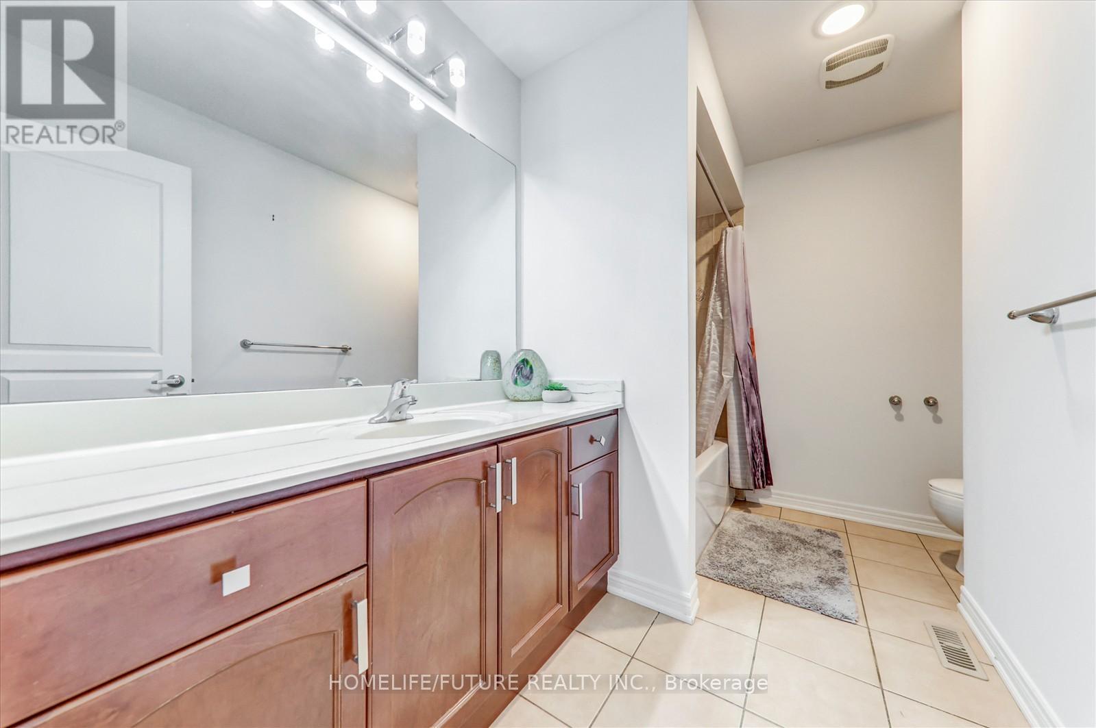 149 Stonechurch Crescent, Markham, Ontario  L6B 0L2 - Photo 33 - N12466862