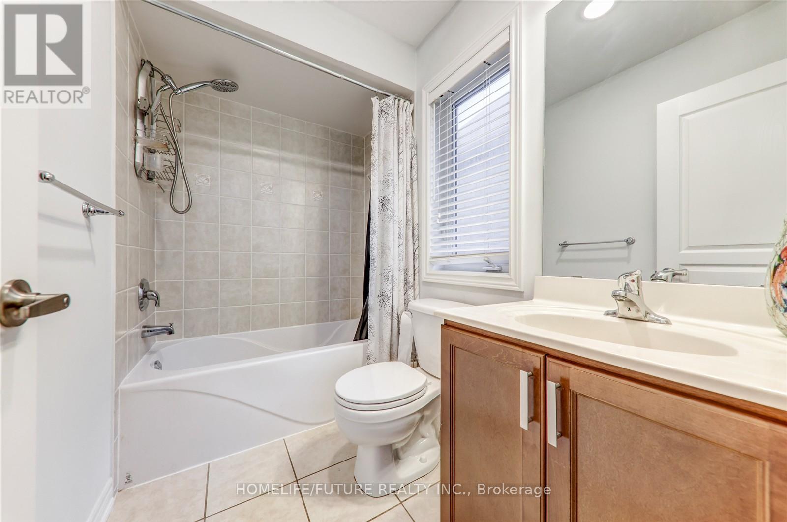 149 Stonechurch Crescent, Markham, Ontario  L6B 0L2 - Photo 36 - N12466862