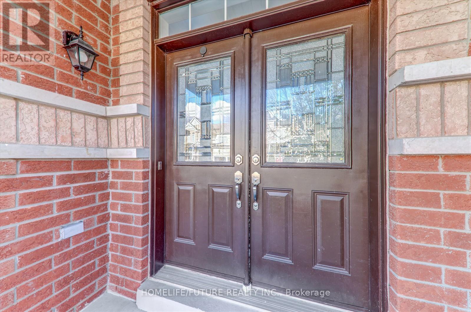149 Stonechurch Crescent, Markham, Ontario  L6B 0L2 - Photo 7 - N12466862