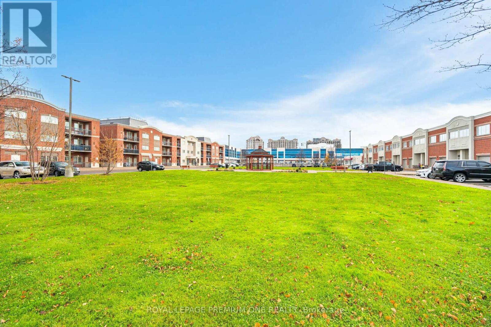 9451 Jane Street, Vaughan, Ontario  L6A 4J1 - Photo 37 - N12466873