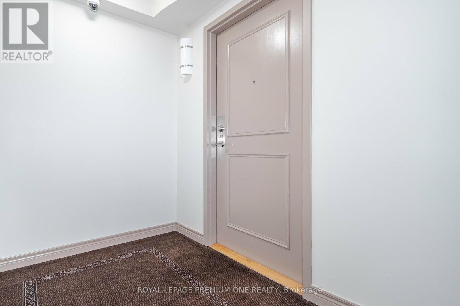 9451 Jane Street, Vaughan, Ontario  L6A 4J1 - Photo 8 - N12466873