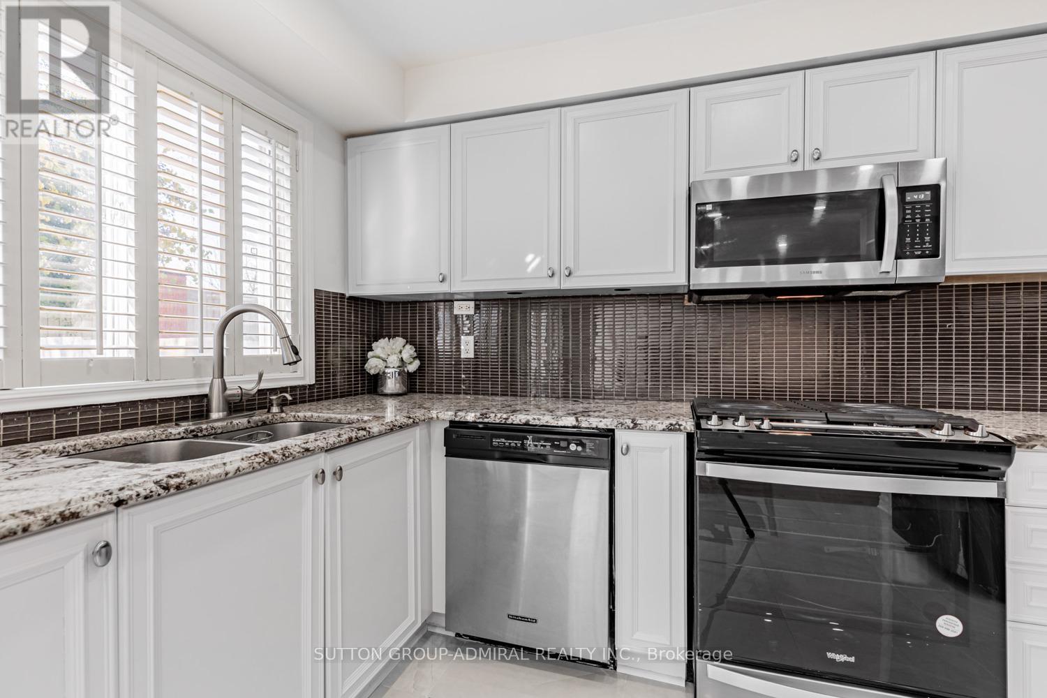 105 Prairie Dunes Place, Vaughan, Ontario  L4K 2E4 - Photo 10 - N12466886