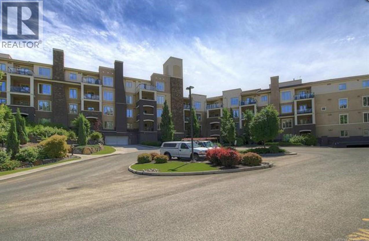 1873 Country Club Drive Unit# 2112, Kelowna, British Columbia