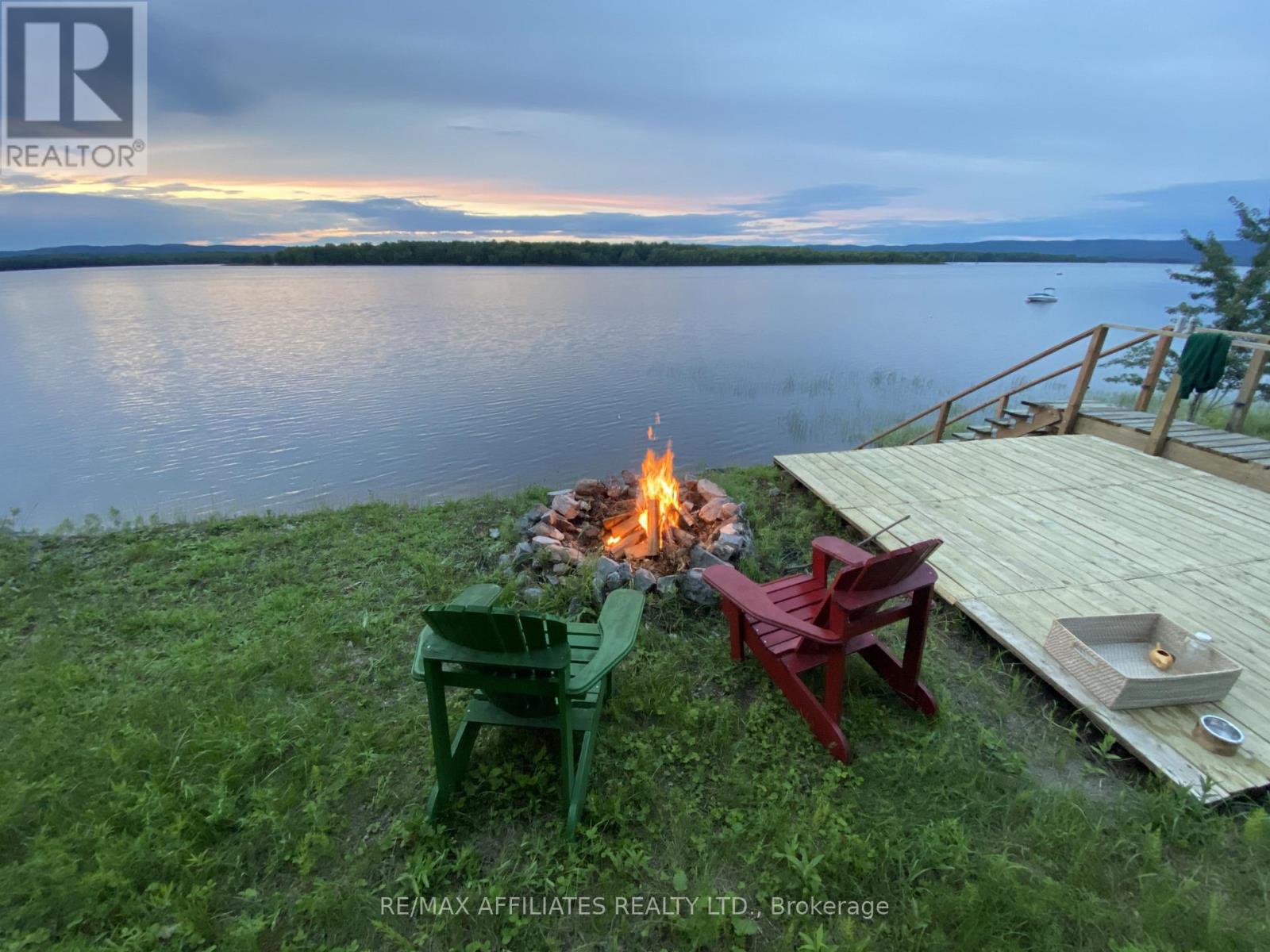 300 Riverwood Drive, Ottawa, Ontario  K0A 3M0 - Photo 3 - X12420289