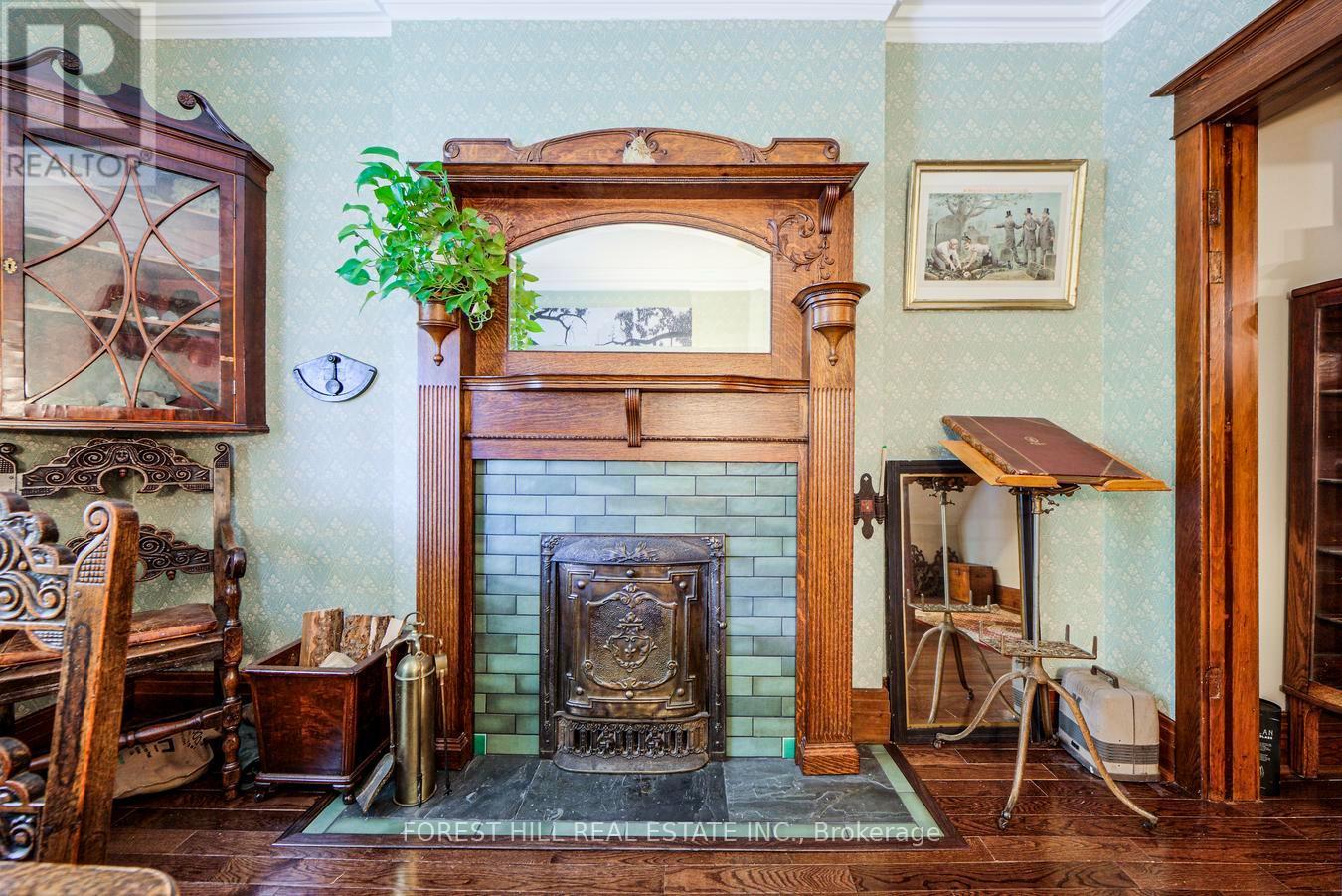 132 Hope Street, Toronto, Ontario  M6E 1K1 - Photo 11 - W12466778
