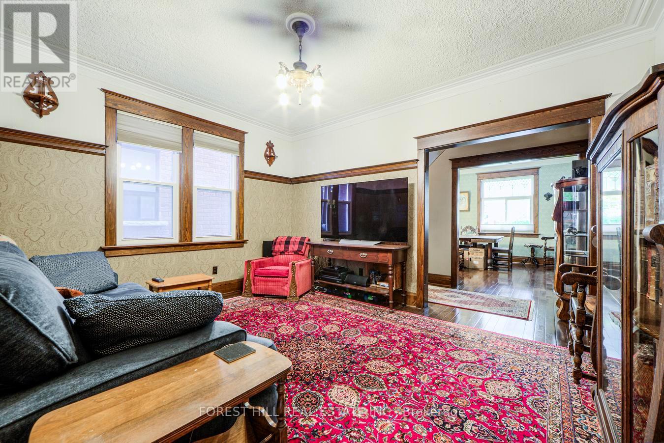 132 Hope Street, Toronto, Ontario  M6E 1K1 - Photo 14 - W12466778