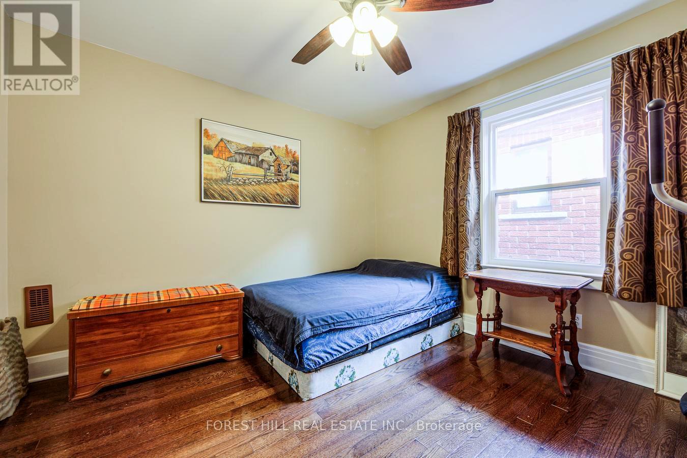 132 Hope Street, Toronto, Ontario  M6E 1K1 - Photo 27 - W12466778