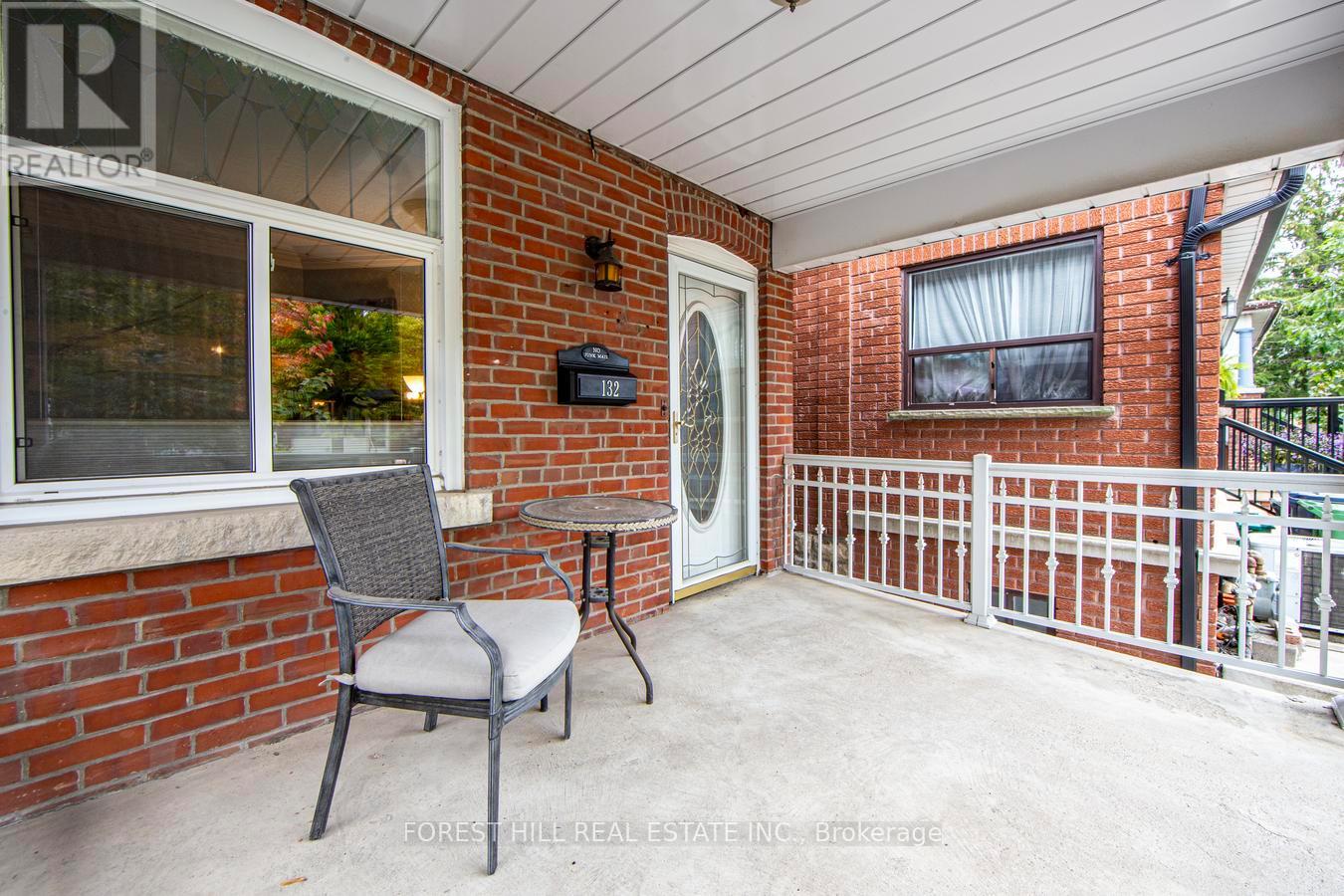 132 Hope Street, Toronto, Ontario  M6E 1K1 - Photo 3 - W12466778