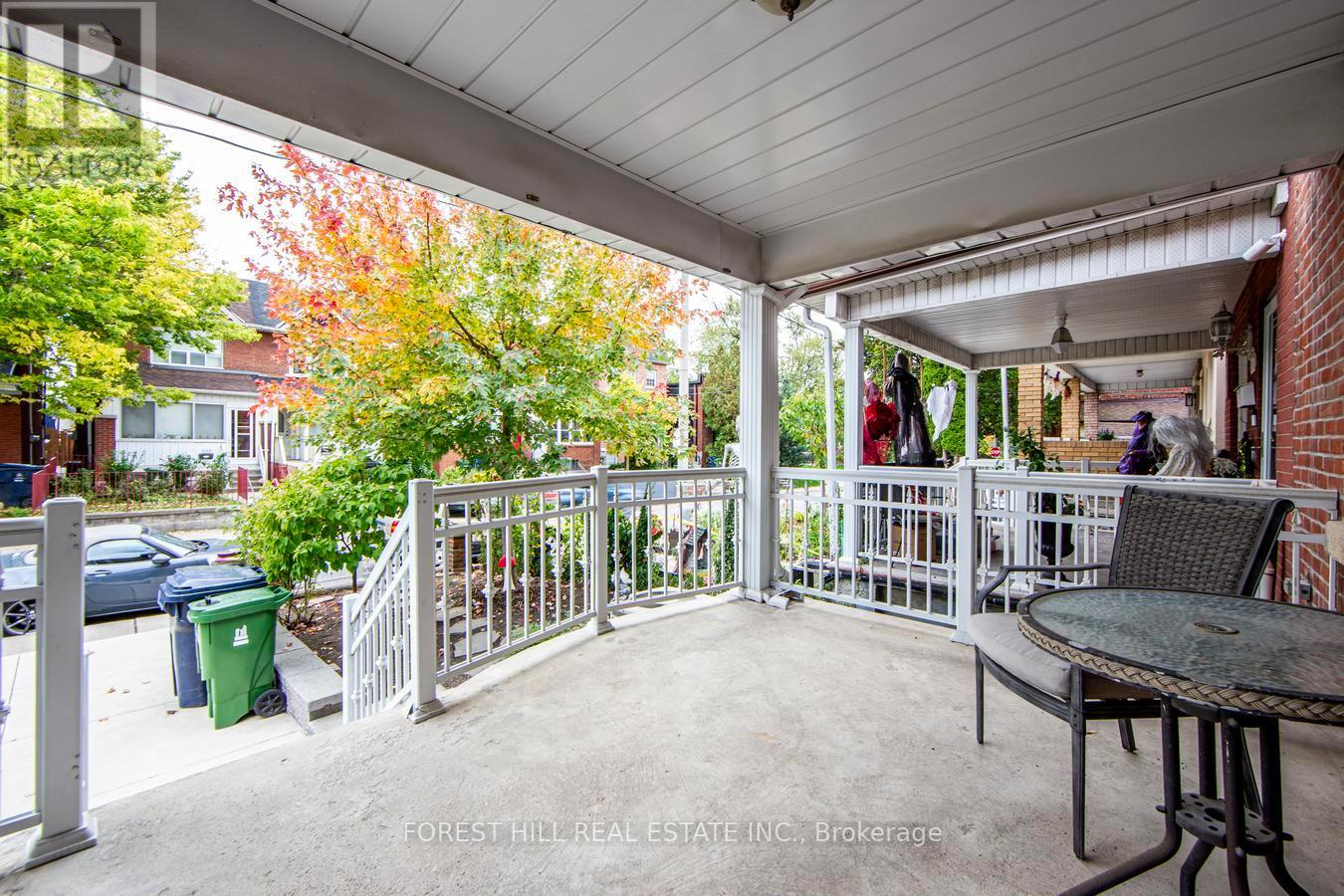 132 Hope Street, Toronto, Ontario  M6E 1K1 - Photo 4 - W12466778