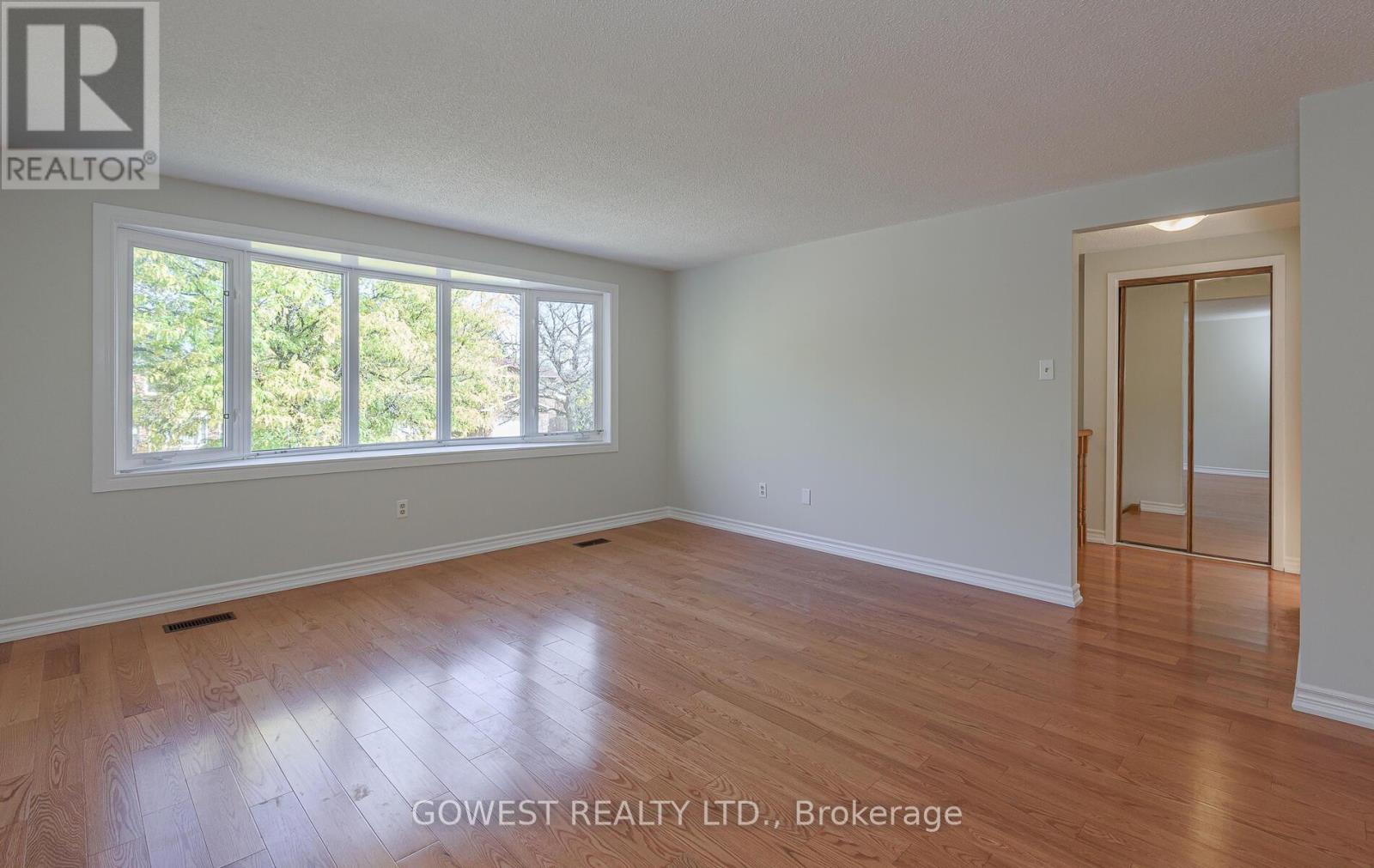 6 Elderbank Court, Brampton, Ontario  L6Z 3B2 - Photo 9 - W12466784