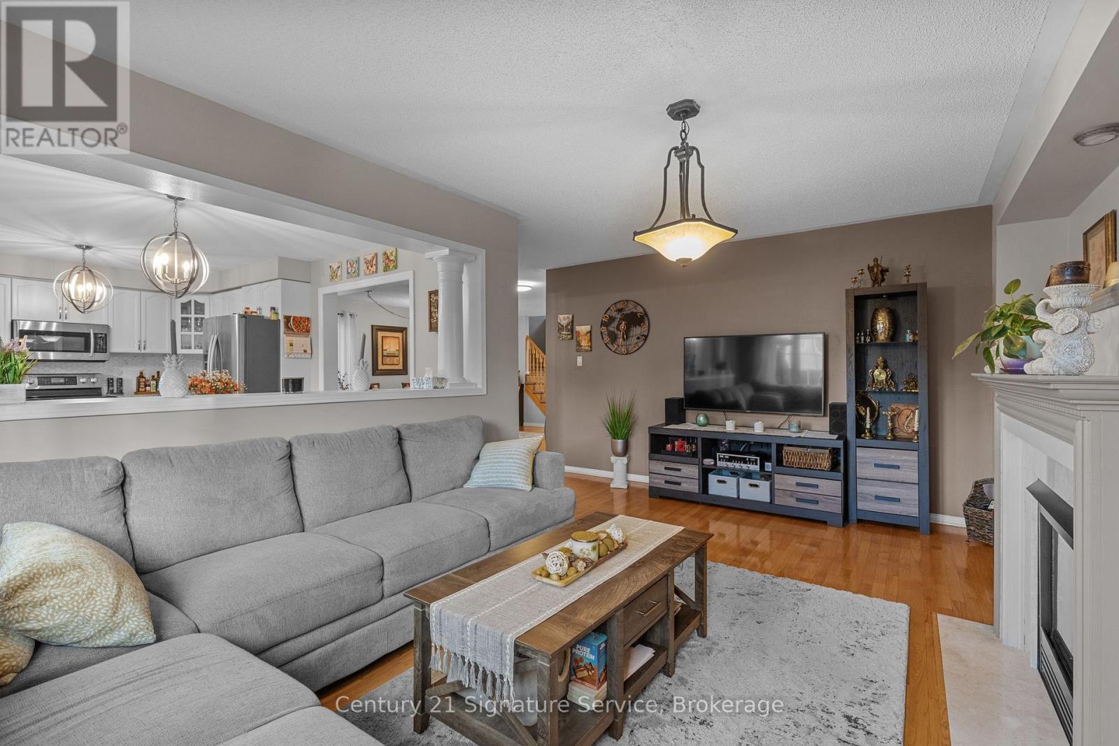 62 Penbridge Circle, Brampton (Fletcher's Meadow), Ontario  L7A 2P9 - Photo 16 - W12466834