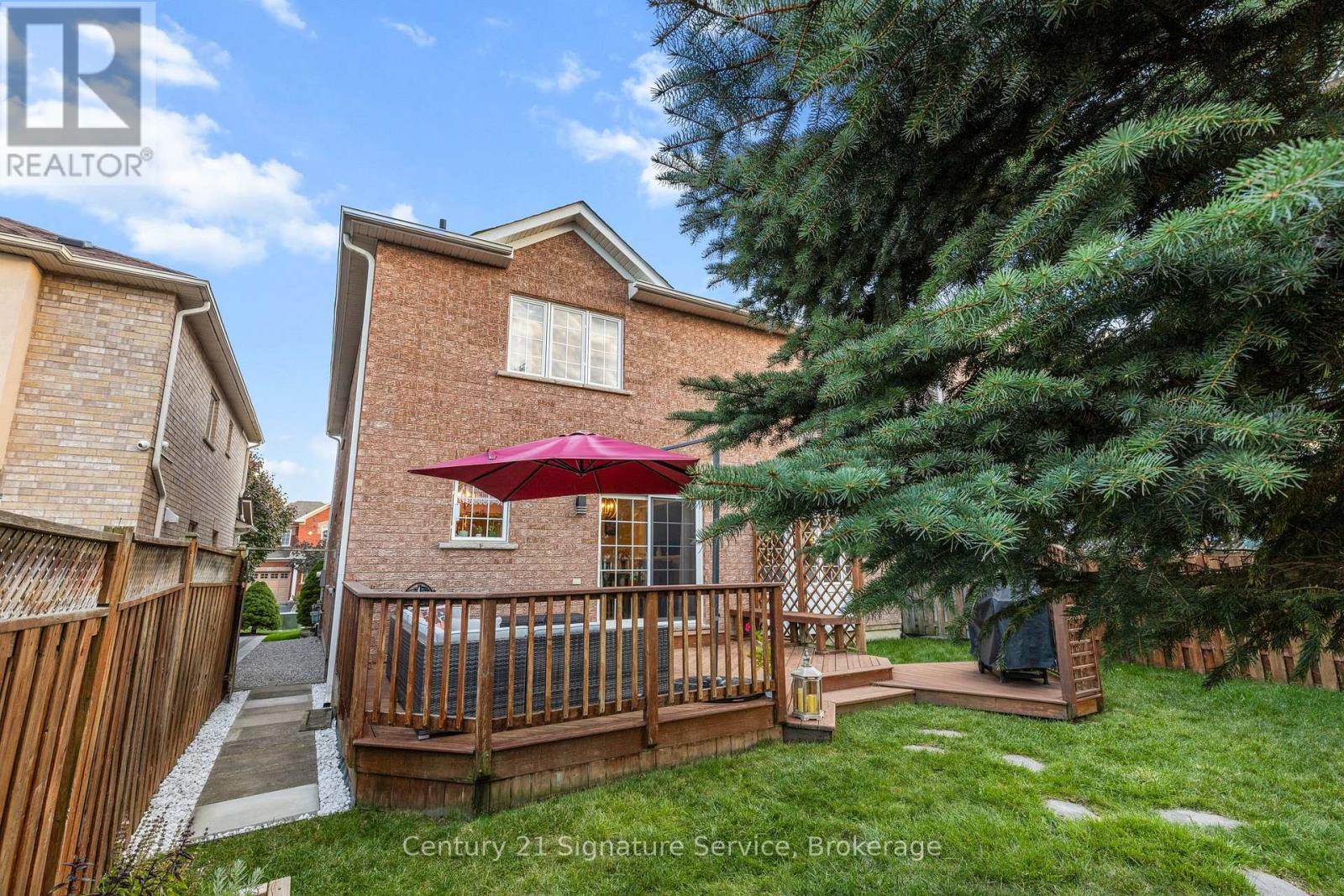 62 Penbridge Circle, Brampton (Fletcher's Meadow), Ontario  L7A 2P9 - Photo 35 - W12466834