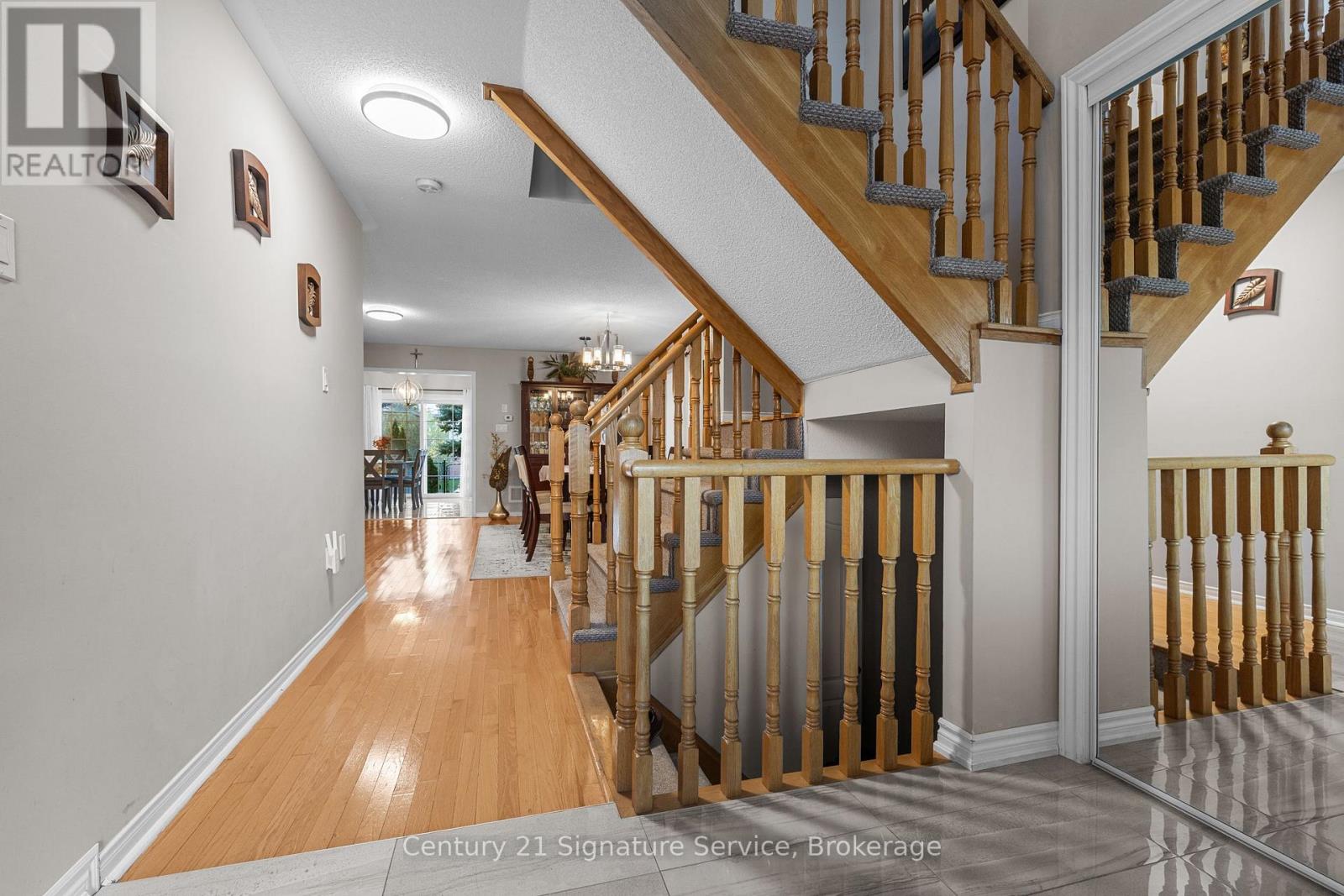 62 Penbridge Circle, Brampton (Fletcher's Meadow), Ontario  L7A 2P9 - Photo 4 - W12466834