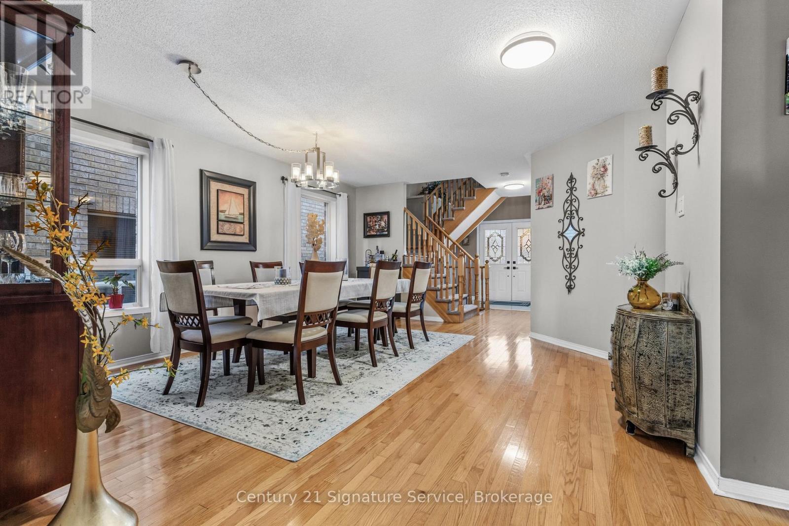 62 Penbridge Circle, Brampton (Fletcher's Meadow), Ontario  L7A 2P9 - Photo 9 - W12466834