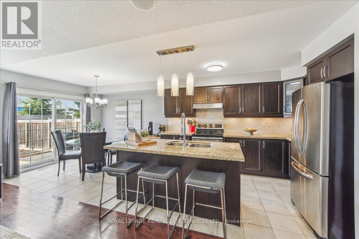 16 Beachville Circle, Brampton, Ontario  L6X 0V4 - Photo 15 - W12466841