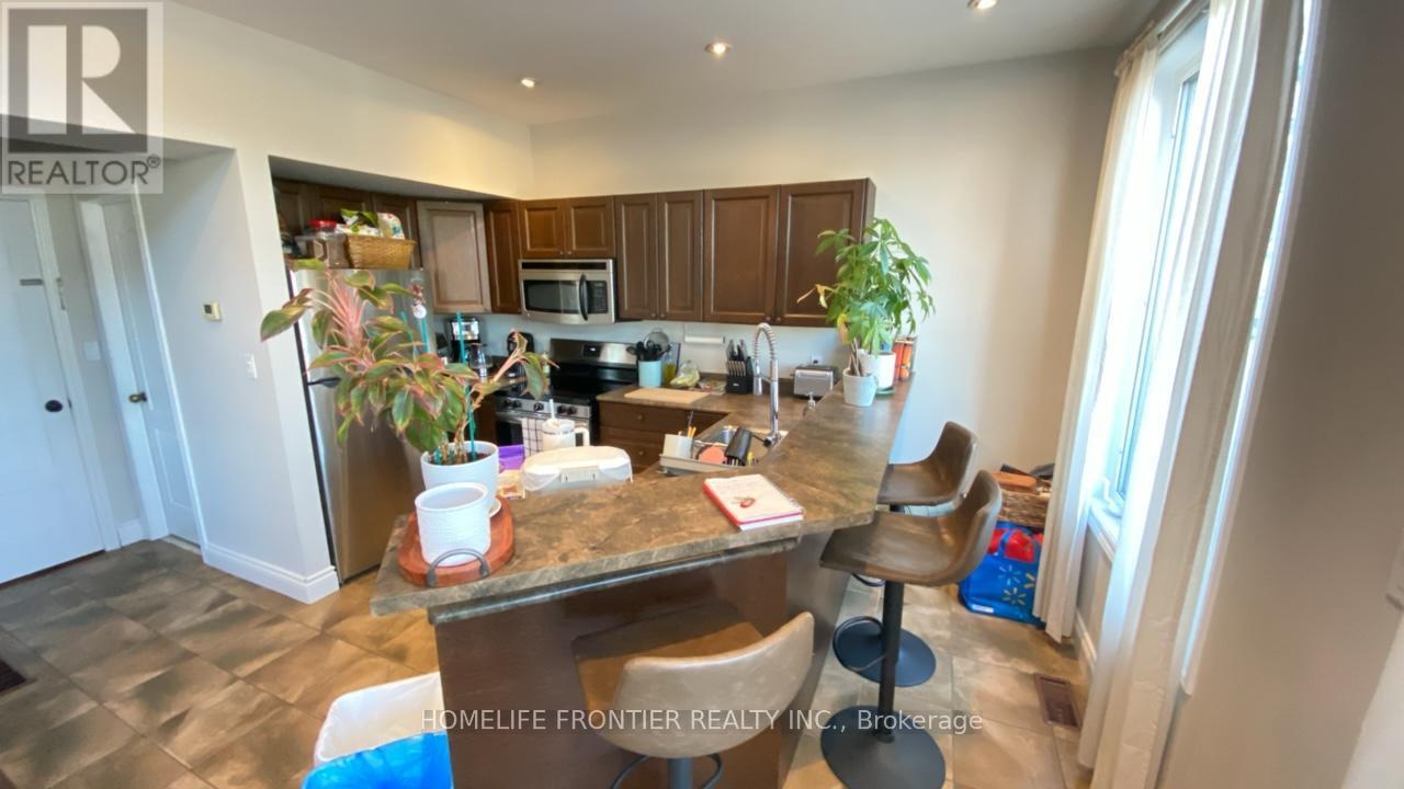 103 - 3545 Lake Shore Boulevard W, Toronto, Ontario  M8W 1P4 - Photo 4 - W12466848