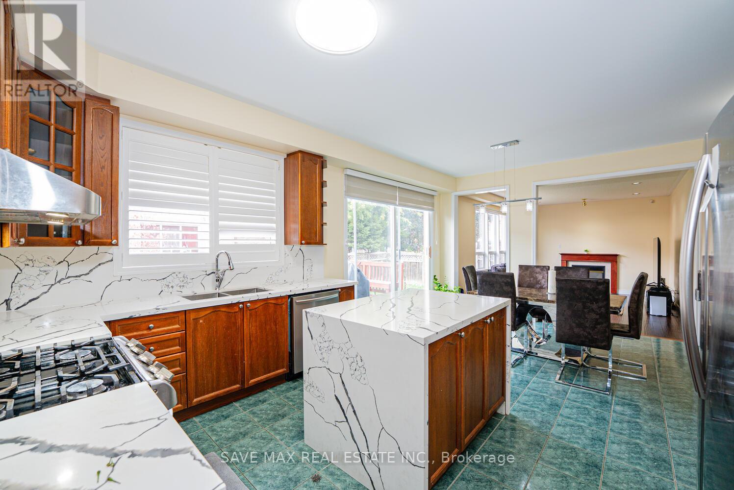 20 Binnery Drive, Brampton, Ontario  L6P 1A3 - Photo 17 - W12466850