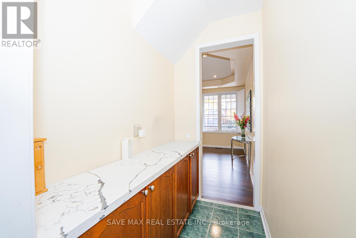 20 Binnery Drive, Brampton, Ontario  L6P 1A3 - Photo 18 - W12466850