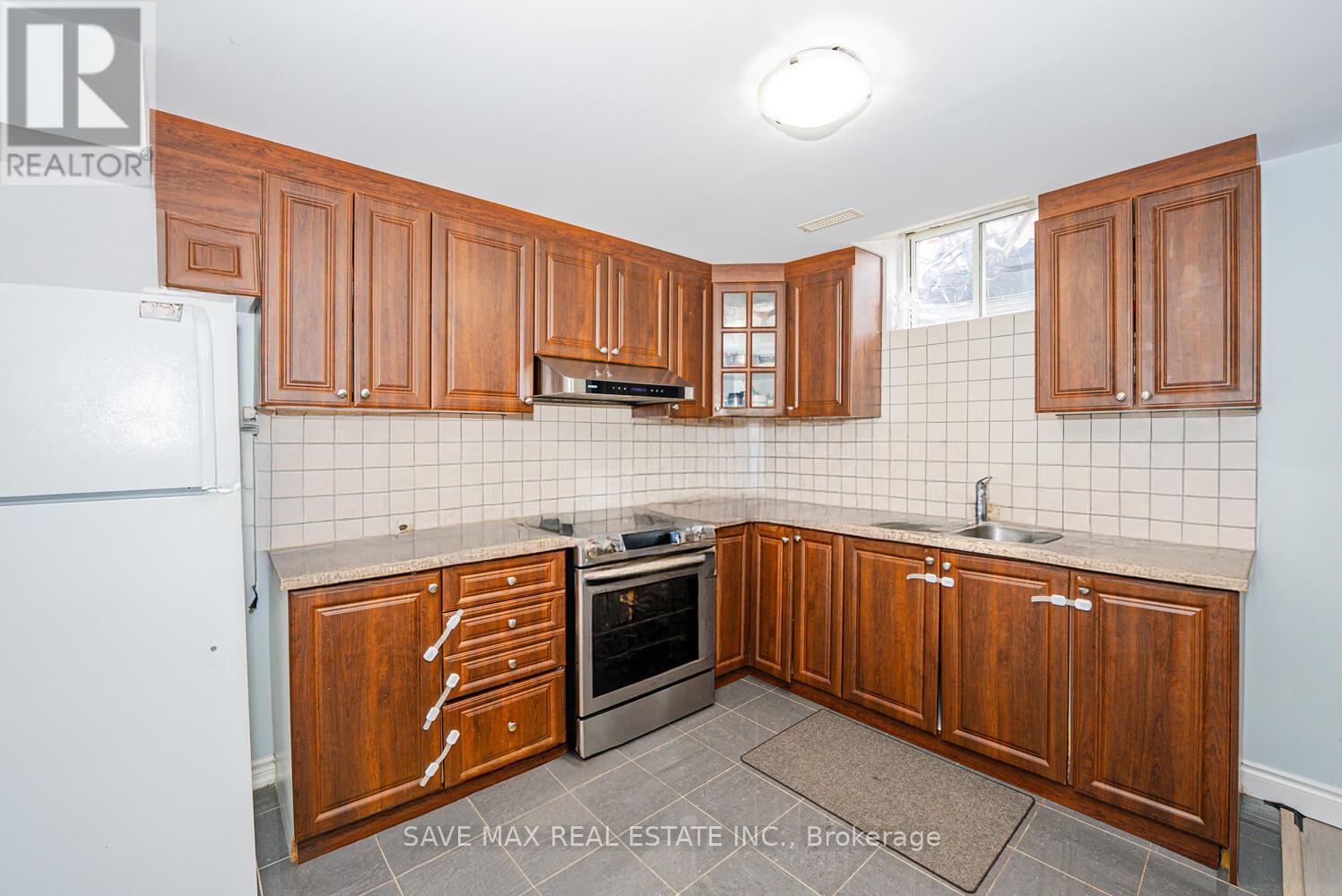 20 Binnery Drive, Brampton, Ontario  L6P 1A3 - Photo 37 - W12466850