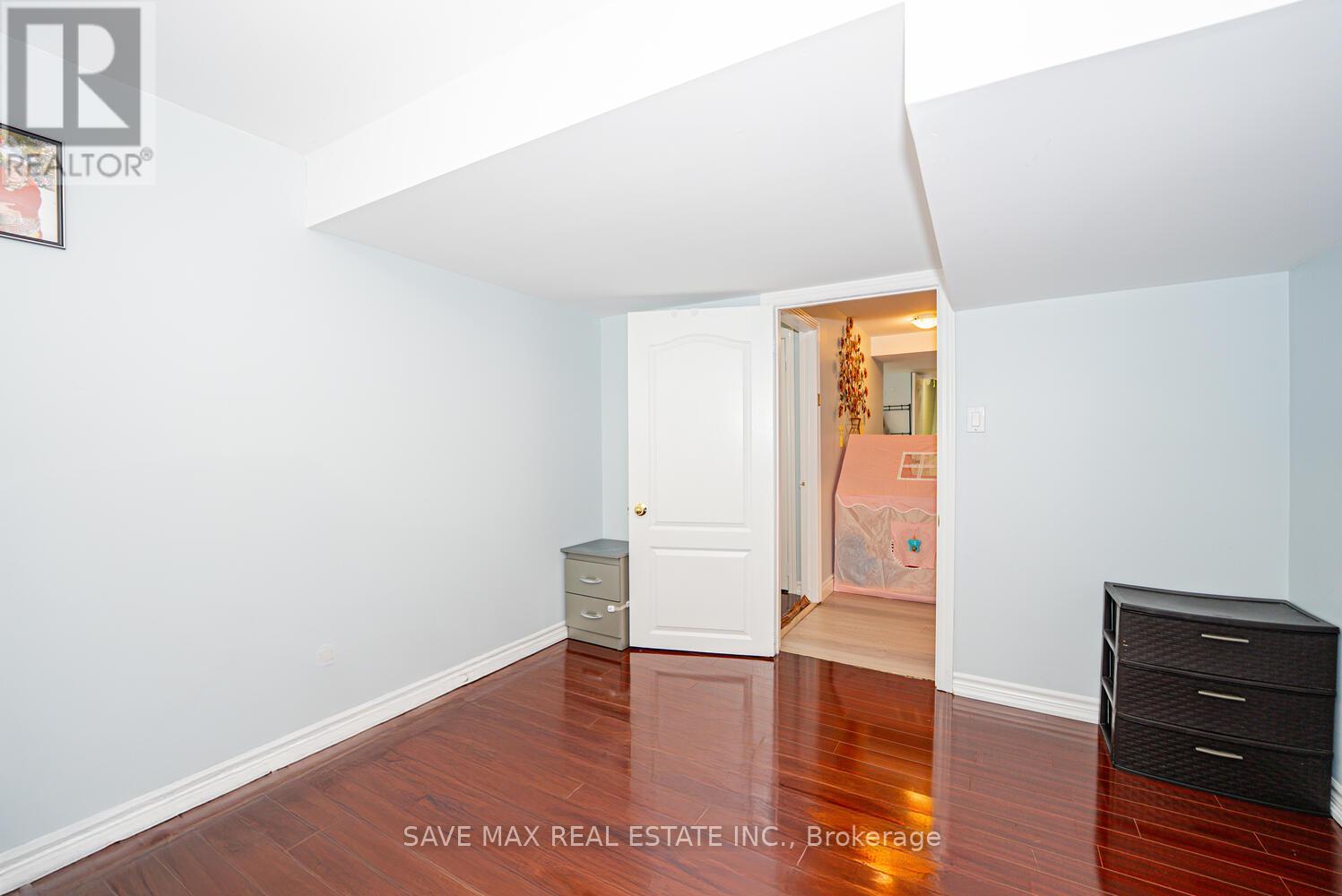 20 Binnery Drive, Brampton, Ontario  L6P 1A3 - Photo 39 - W12466850