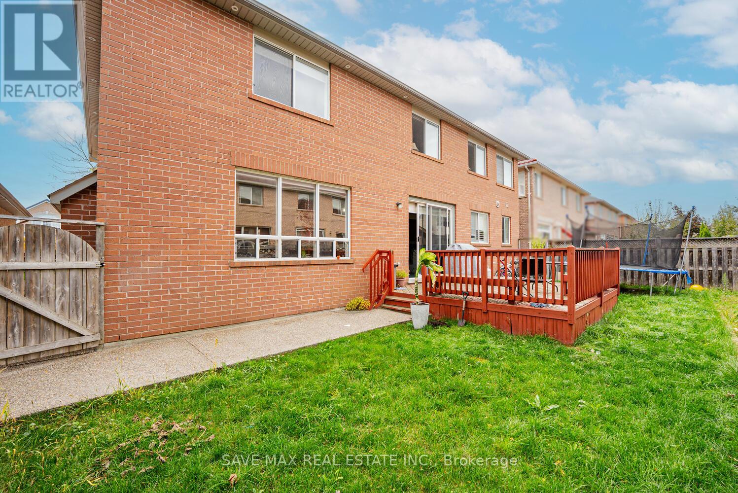 20 Binnery Drive, Brampton, Ontario  L6P 1A3 - Photo 43 - W12466850