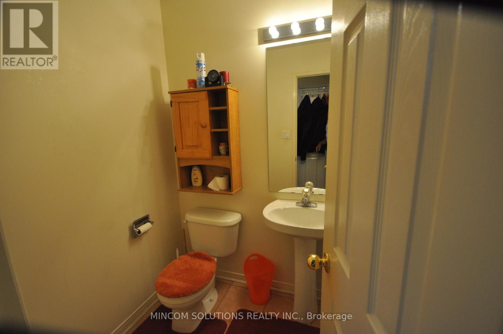 7665 Doverwood Drive, Mississauga, Ontario  L5N 8J2 - Photo 11 - W12466858