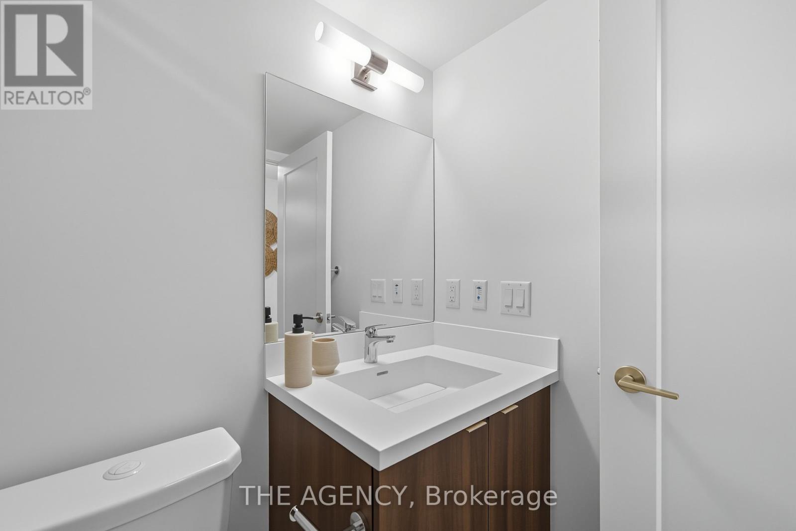 508 - 10 Eva Road, Toronto, Ontario  M9C 0B3 - Photo 5 - W12466883