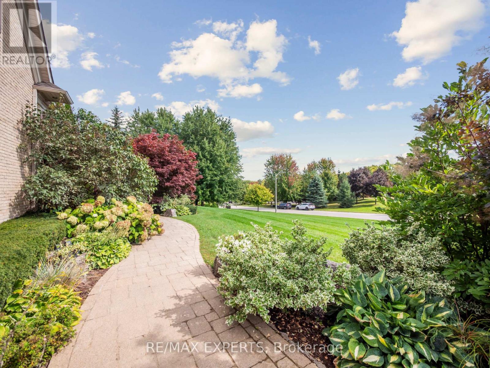 105 Eden Vale Drive Se, King, Ontario  L7B 1L9 - Photo 41 - N12465868