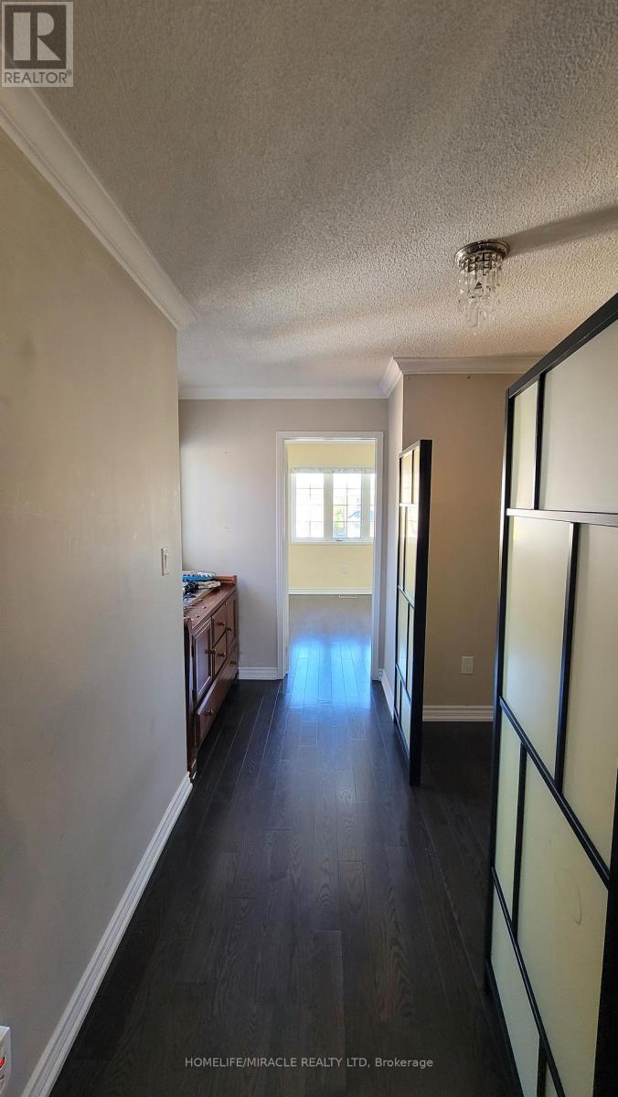Upper Home - 5794 Gant Crescent, Mississauga, Ontario  L5V 2T5 - Photo 24 - W12465627
