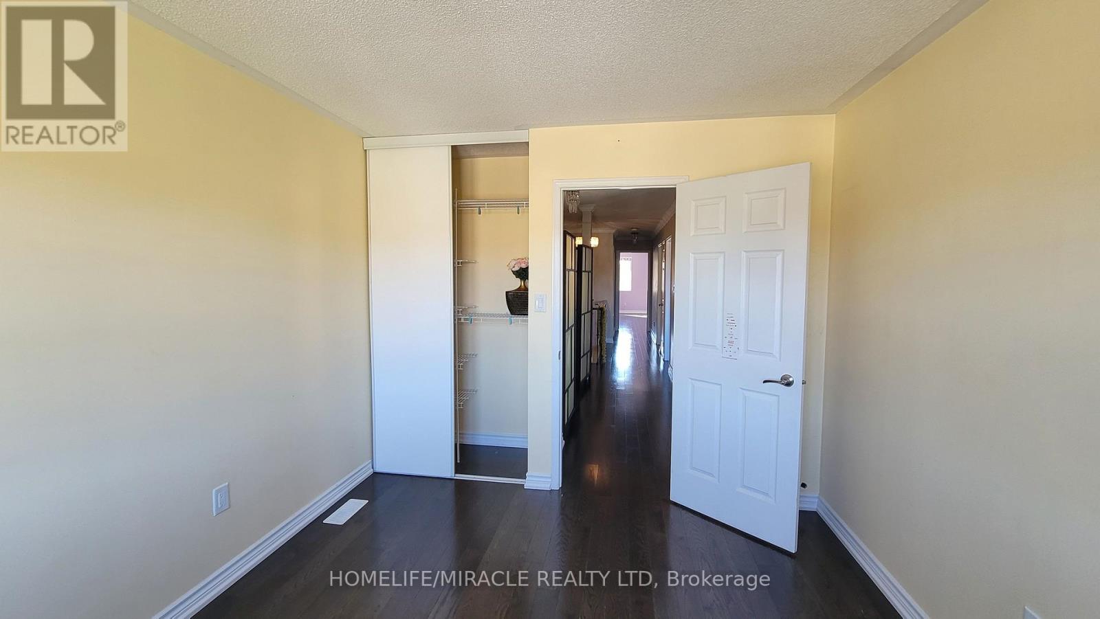 Upper Home - 5794 Gant Crescent, Mississauga, Ontario  L5V 2T5 - Photo 27 - W12465627