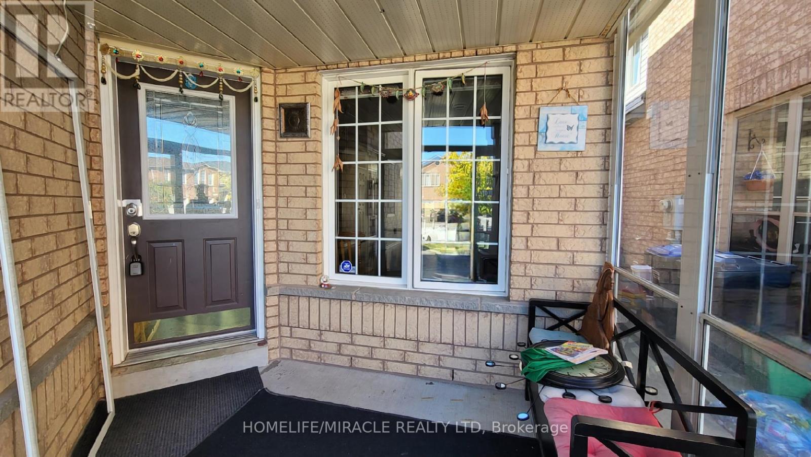 Upper Home - 5794 Gant Crescent, Mississauga, Ontario  L5V 2T5 - Photo 4 - W12465627