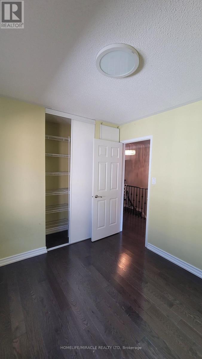 Upper Home - 5794 Gant Crescent, Mississauga, Ontario  L5V 2T5 - Photo 35 - W12465627